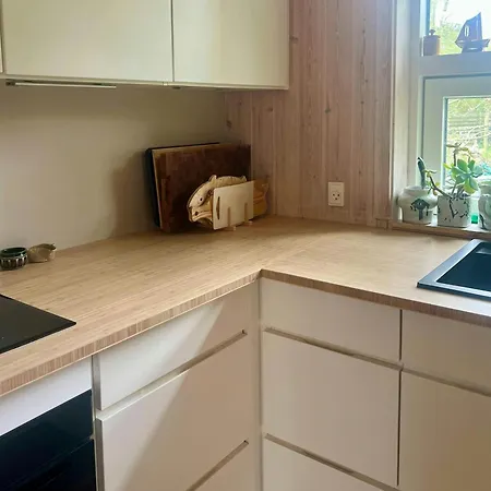 Modern Family House Near Mon Harbour * Ore