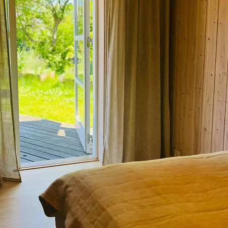 Modern Family House Near Mon Harbour 펜션