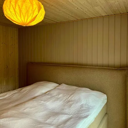 Modern Family House Near Mon Harbour 펜션