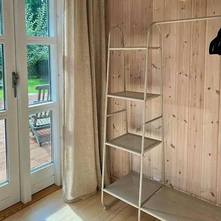 Modern Family House Near Mon Harbour 펜션 Ore