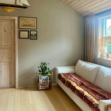 펜션 Modern Family House Near Mon Harbour Askeby